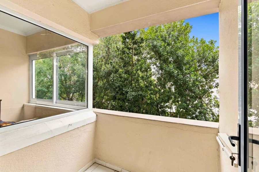 2 Bedroom Property for Sale in Green Point Western Cape